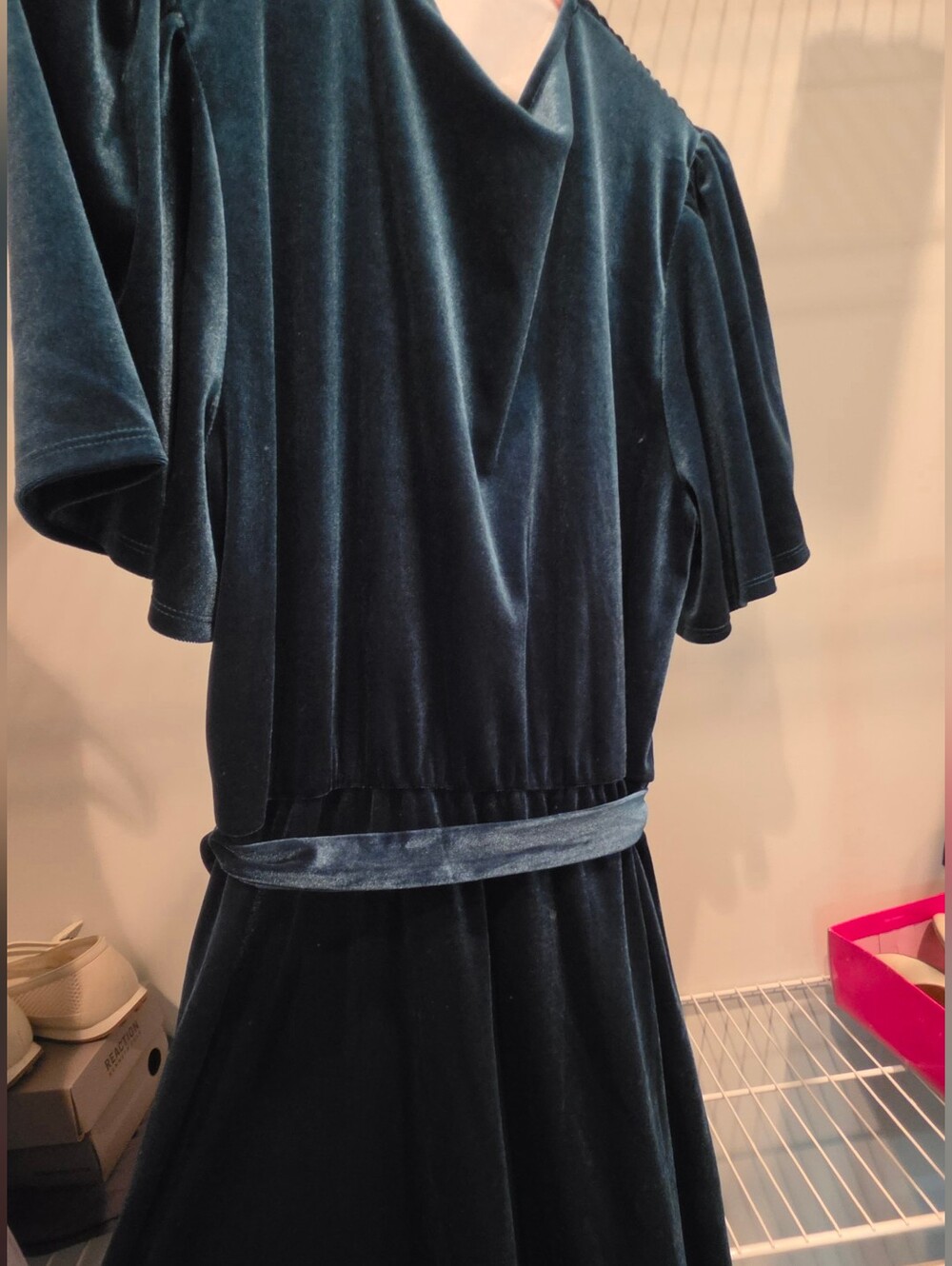 WomenS Velvet Dress with Belt - Deep GREEN